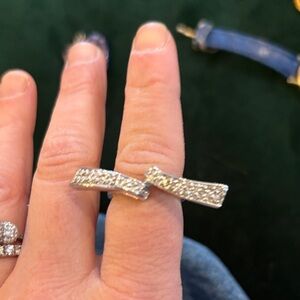 Elegant Silver Women's Ring